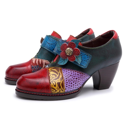 Stitching Delicate Flower Embossed Pumps